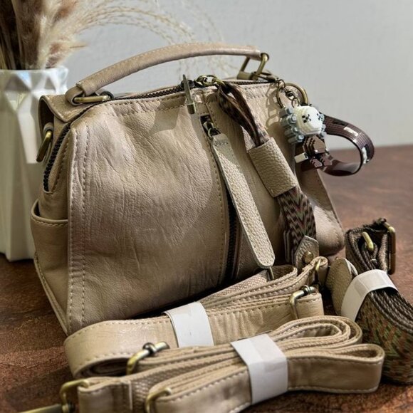 URBAN CHIC Bag-Backpack – Freedom of Style in Every Move - Picture 8 of 13